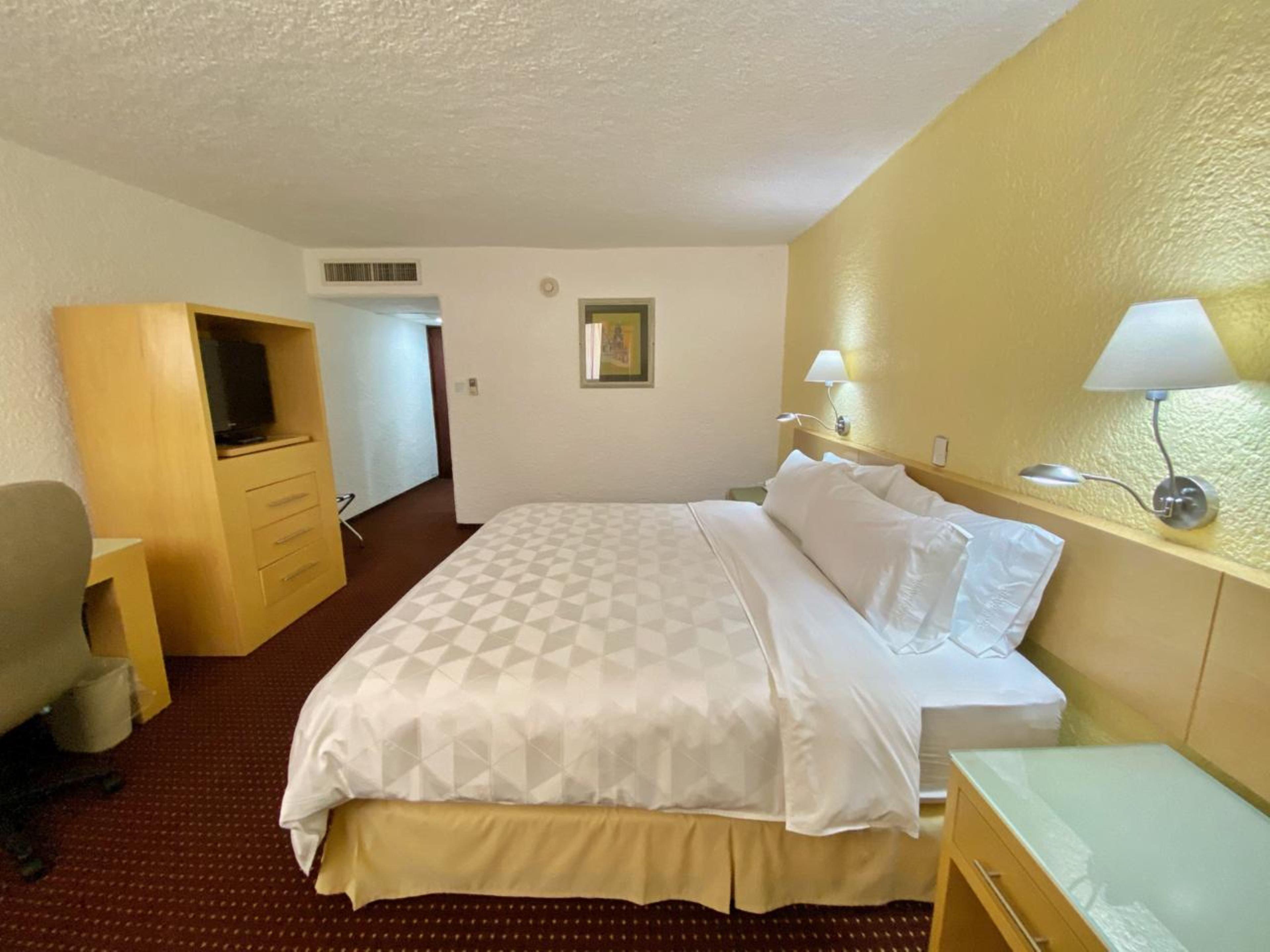 Holiday Inn Morelia By Ihg Экстерьер фото
